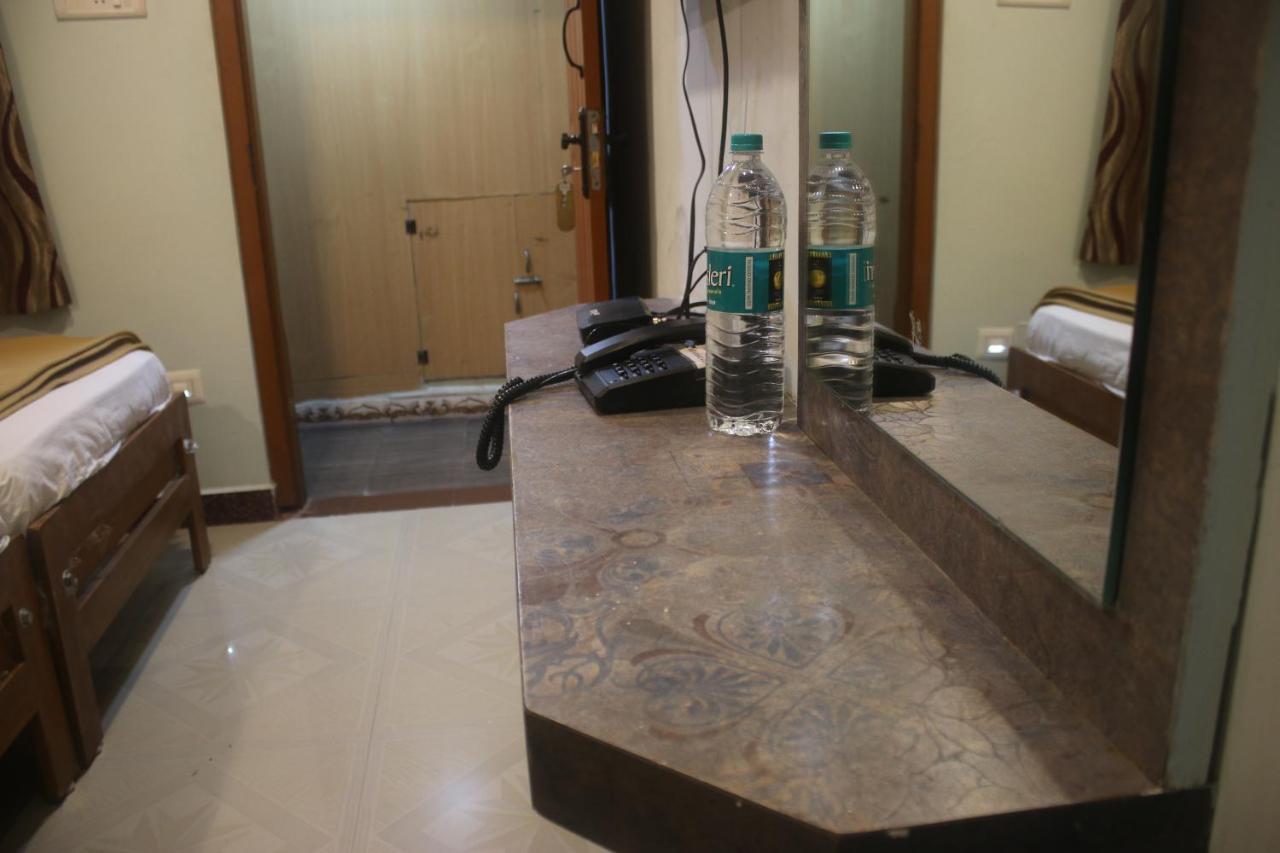 Hotel Sikara, Kumbakonam Extérieur photo