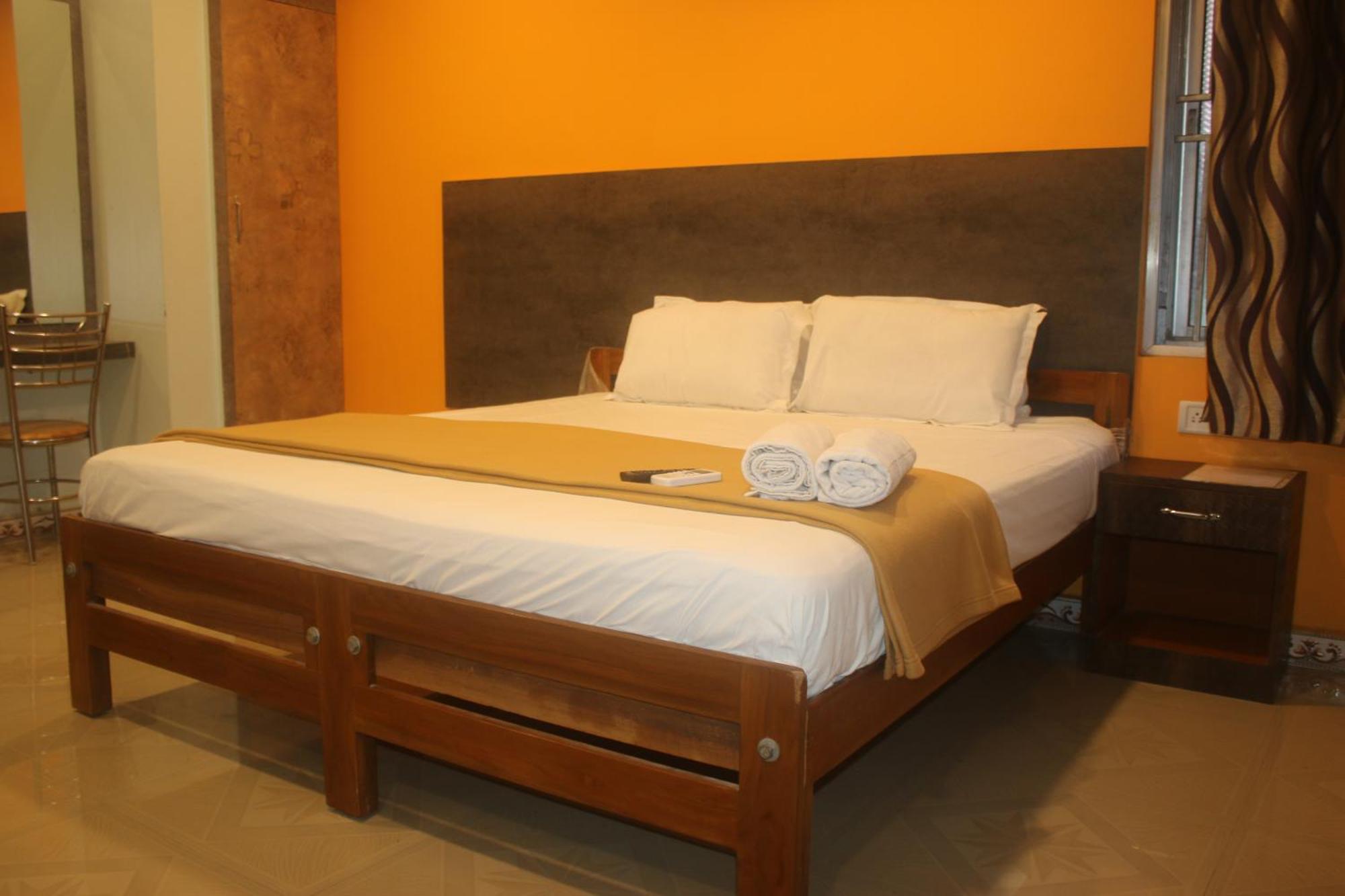 Hotel Sikara, Kumbakonam Extérieur photo